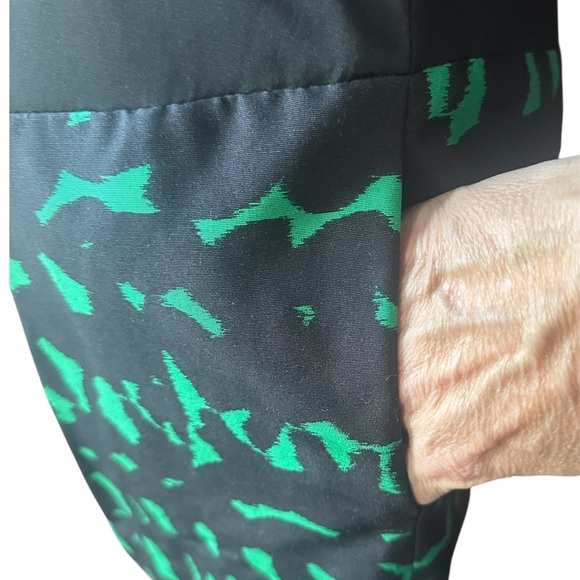 Milly Vintage Black and Green Patterned Dress with Pockets & Accent Zippers - Picture 3 of 8